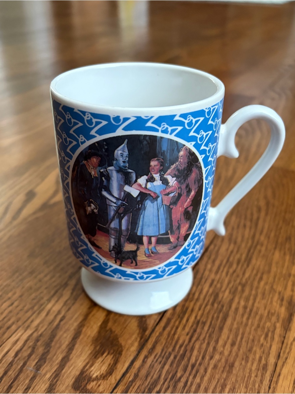 Vintage 1990 Wizard of Oz Coffee Mug Ceramic Blue White